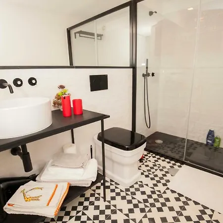 Get Lights And Books In A Flat Apartment Porto Exterior photo