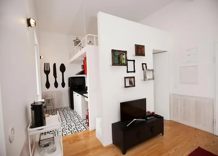 Get Lights And Books In A Flat