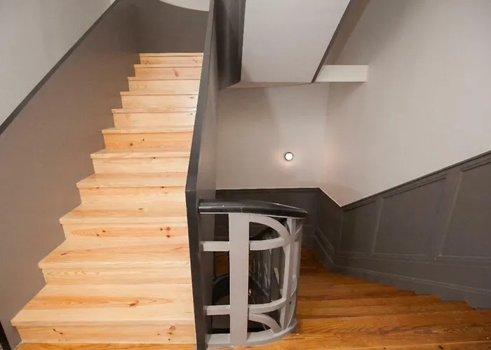 Get Lights And Books In A Flat
